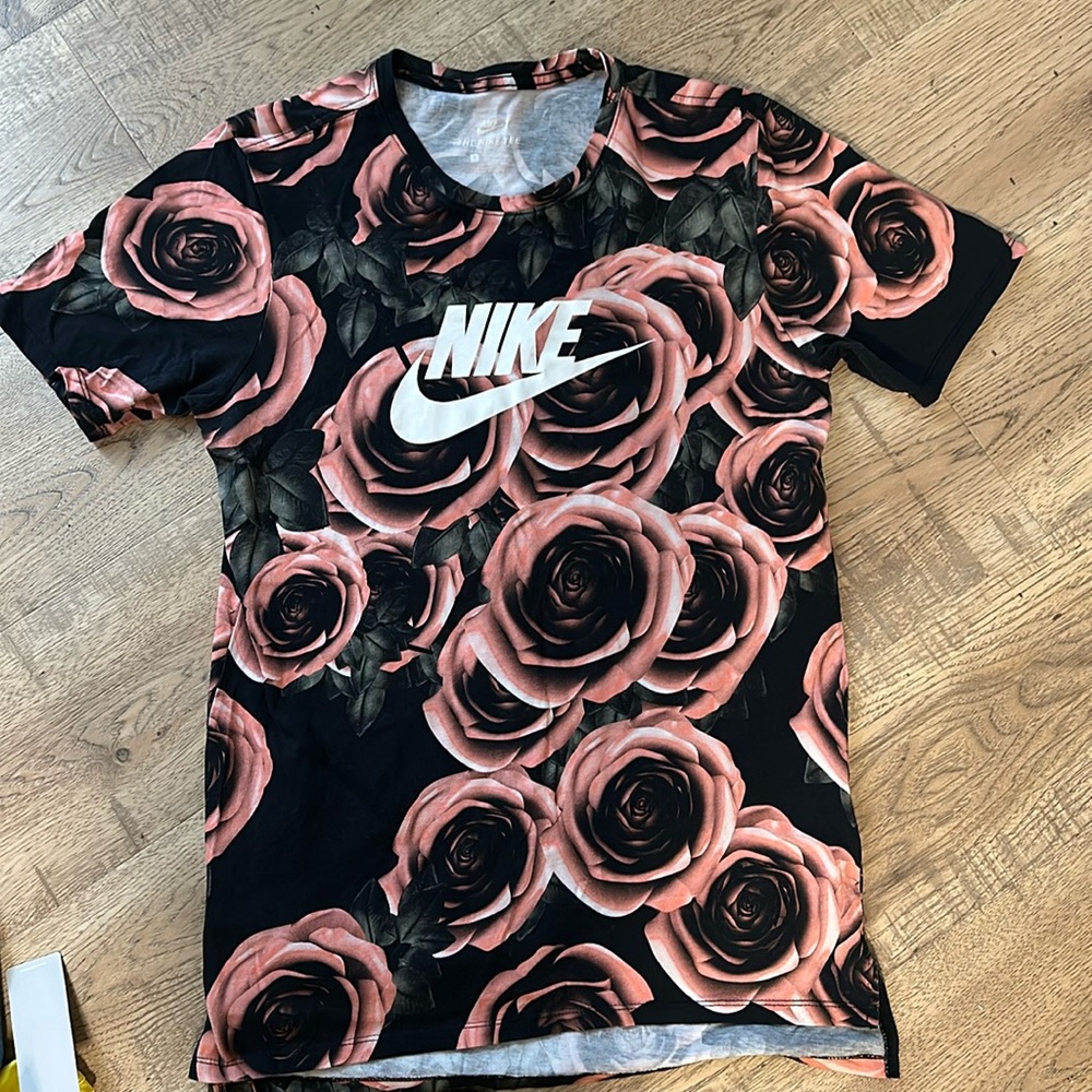 Nike Women’s Flower T-Shirt